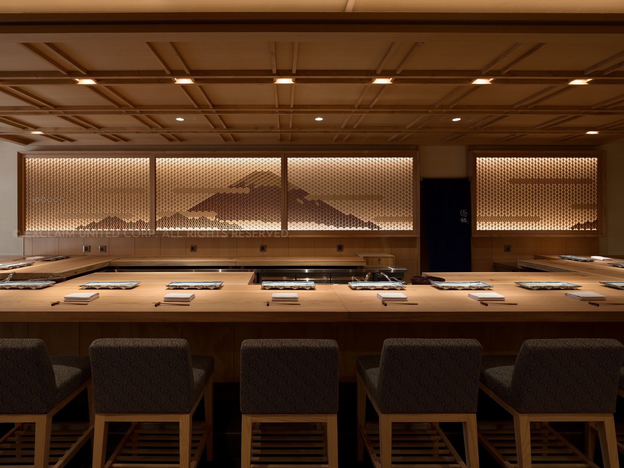 COMMERCIAL INTERIOR DESIGN｜
騰鮨 Tou Sushi –巧藝‧原初純粹 設計理念